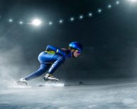 Patineuse en tenue de Short-Track