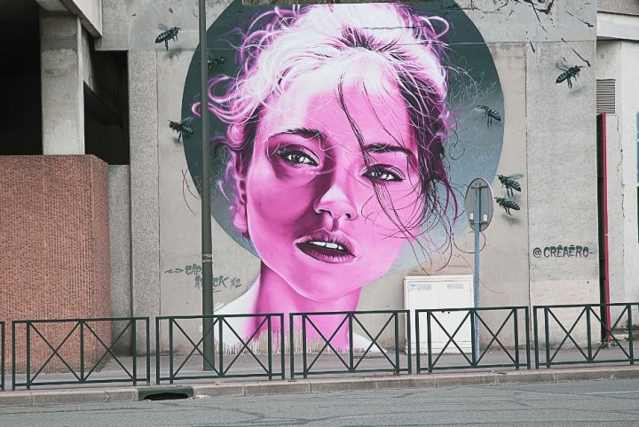 Street art Aéro Belle femme