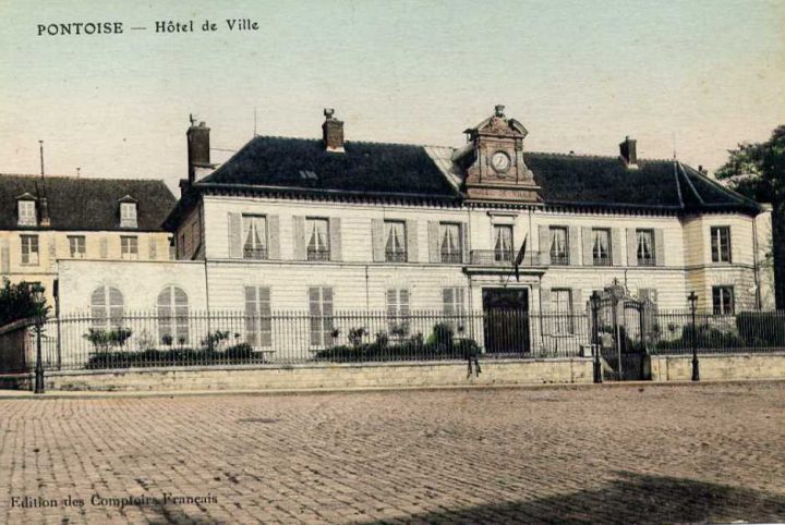 Le Couvent des Cordeliers, actuel Hôtel-de-Ville de Pontoise