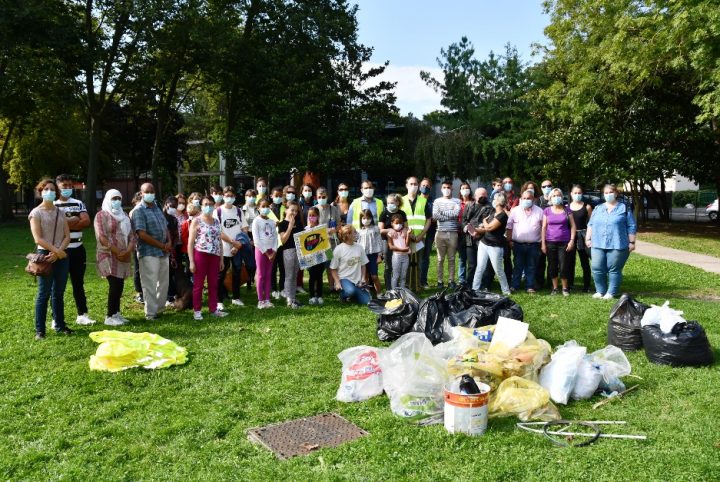 Le groupe du World Clean up Day de Saint-Ouen L'Aumône 2021 © Ville de Saint-Ouen l'Aumône