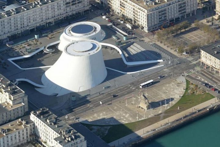 Le Volcan d'O. Niemeyer (Le Havre)