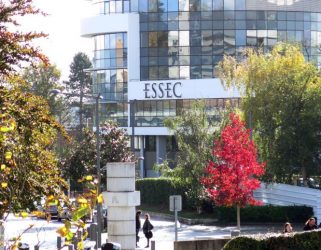 Accéder à L’ESSEC fête ses 50 ans à Cergy-Pontoise