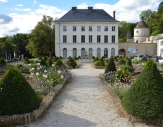 https://13commeune.fr/app/uploads/2025/04/tacot-chateau-e1745679130766-321x250.jpg