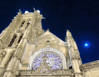 https://13commeune.fr/app/uploads/2025/05/Pontoise_Nuit_cathedrales_2025_©Diocese-de-Pontoise-321x250.jpg