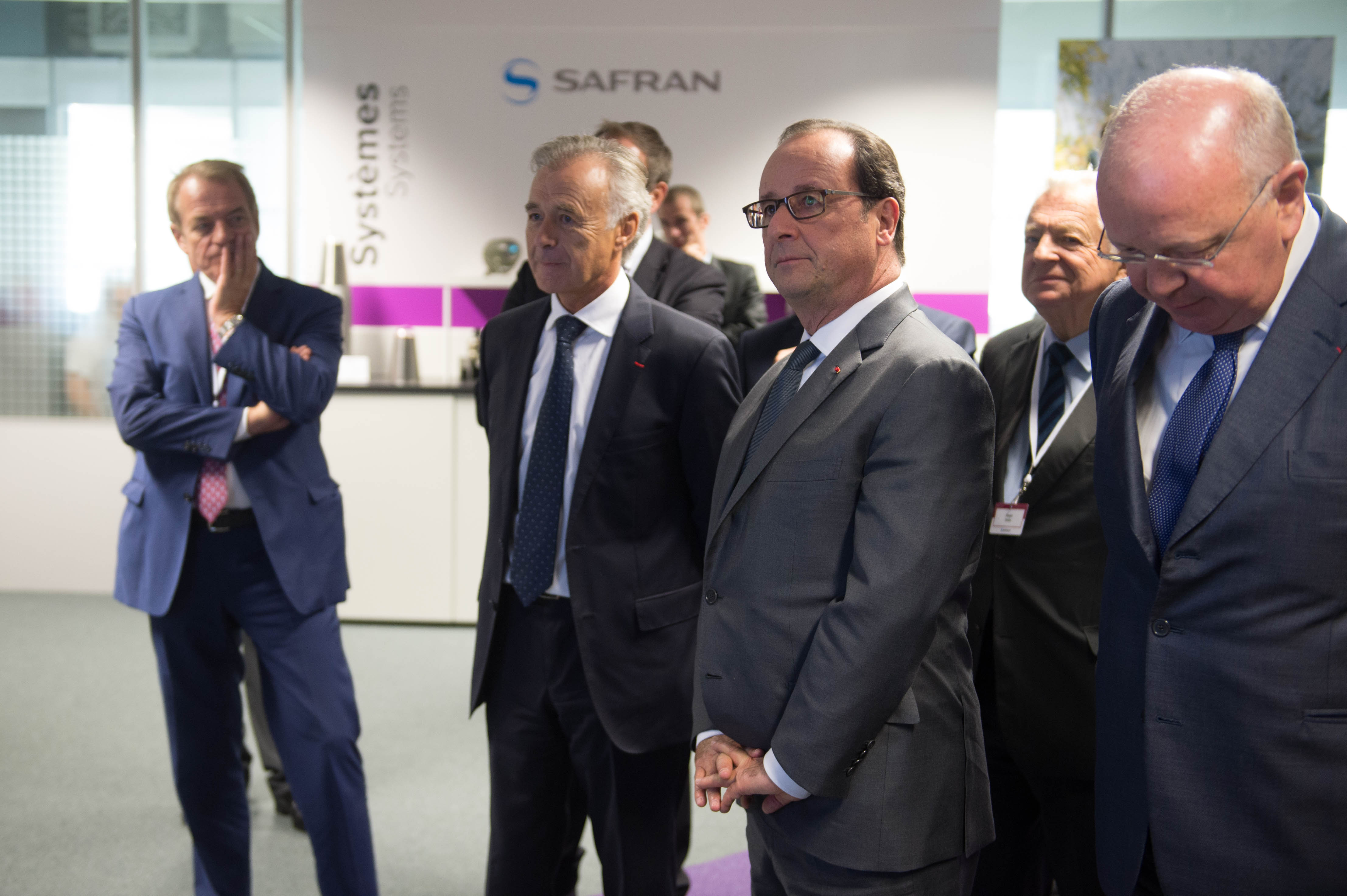 François Hollande et Dominique Lefebvre lors de l'inauguration du nouveau centre de recherche de Safran à Eragny